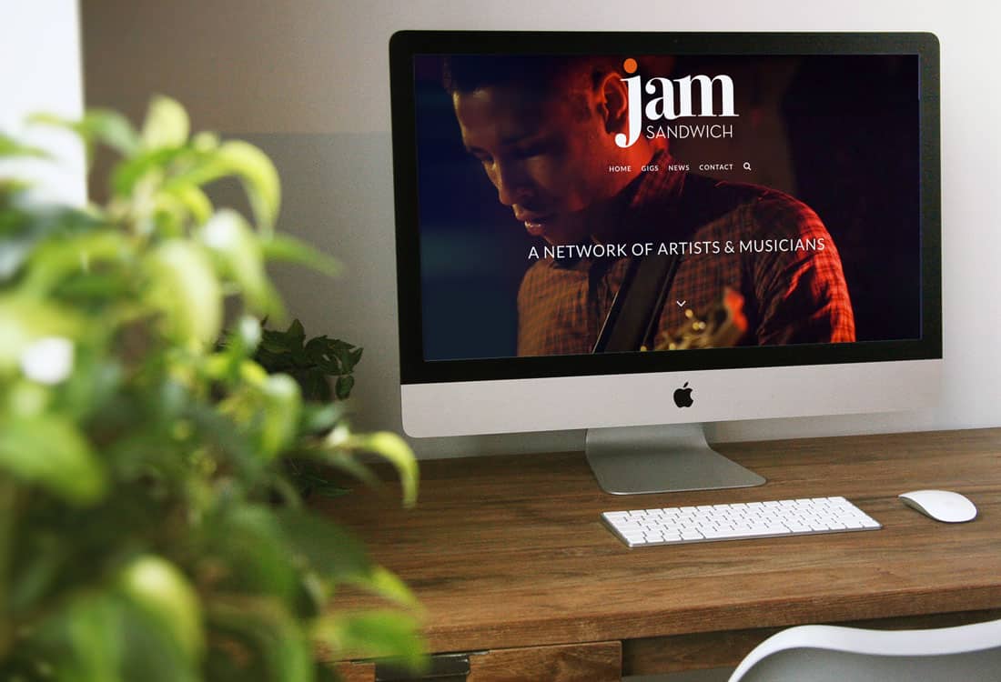 jam-sand-iMac_MockaMockup_Freebie